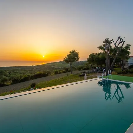 Villa Villa Pefki *