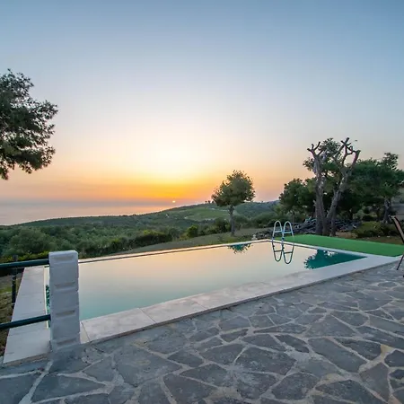 Villa Pefki Willa *